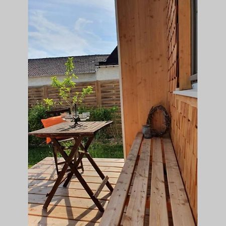 トレブルTiny Loft Im Suedhessischen Riedアパートメント エクステリア 写真